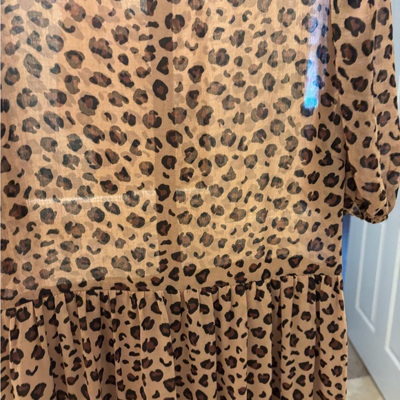 NFD
Lucia Abigail Dress
Brown Tan Tiered Puff Sleeve Dress
US Size 8 - Picture 6 of 8